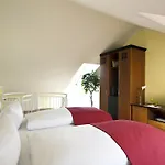 Hotel Nh Sued 3*
