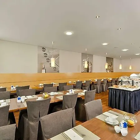 Nh Sued מלון 3*